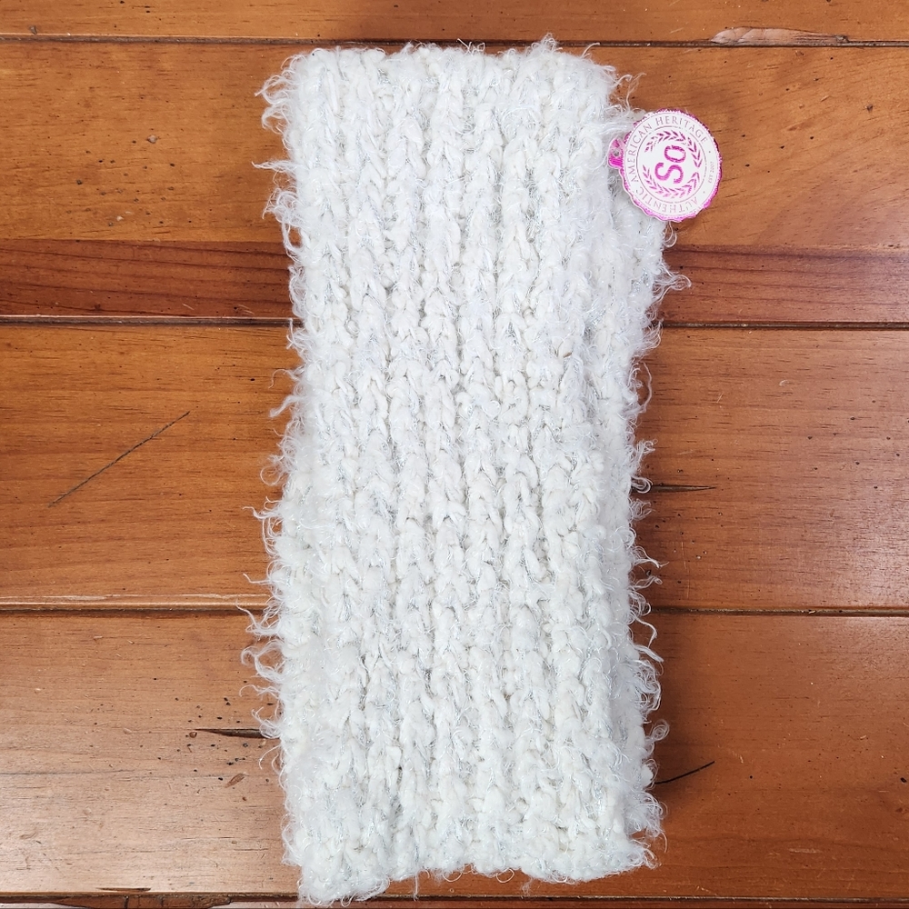 SO || White Textured Knit Scarf
